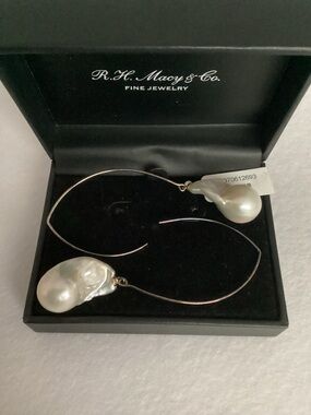 R.H. Macys Sterling Silver FWP E/R White Baroque Pearl Drop Earrings